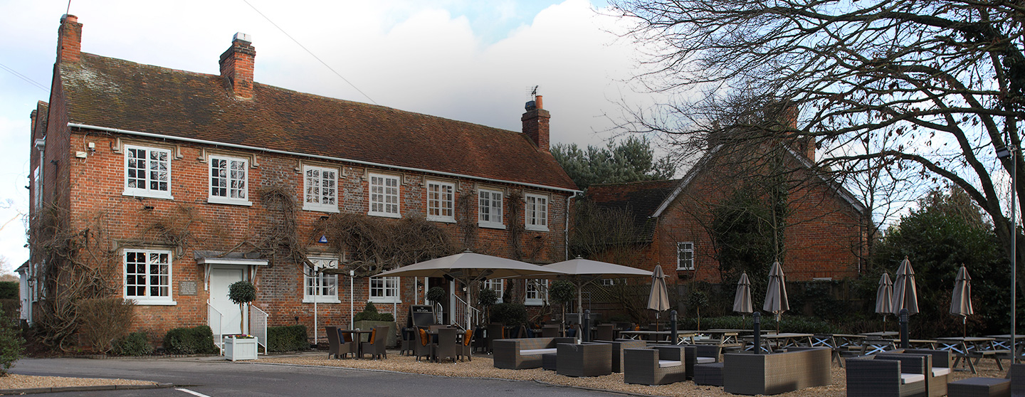 The Red Lion Pub Restaurant in Stoke Green Berkshire